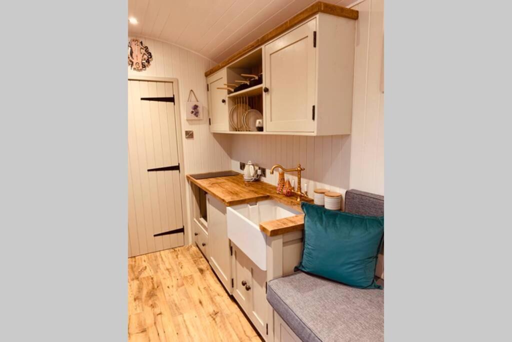Lle Mary - Beautiful Views, Hot Tub, Secluded, Dog Welcome, Barmouth Llanddwywe Exteriör bild